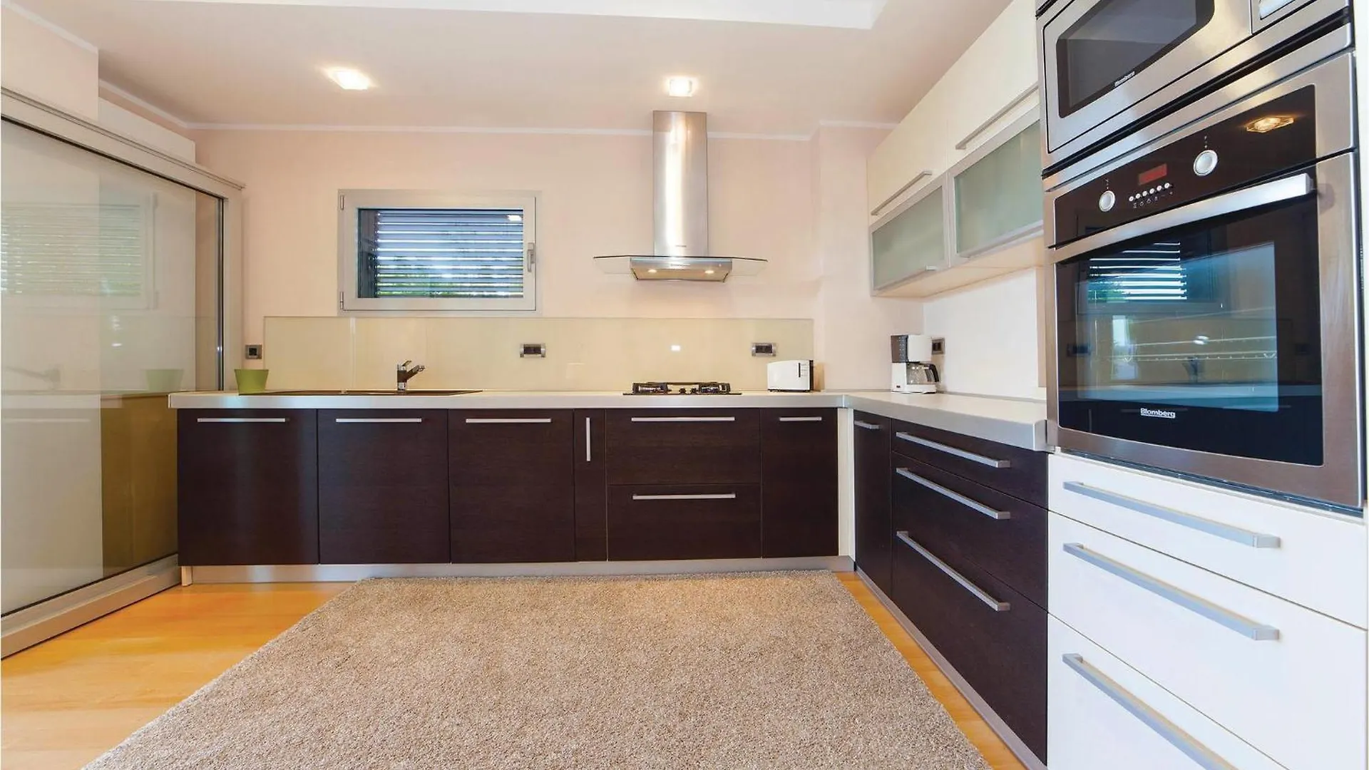 2 Bedroom Nice Apartment In Crikvenica Croazia