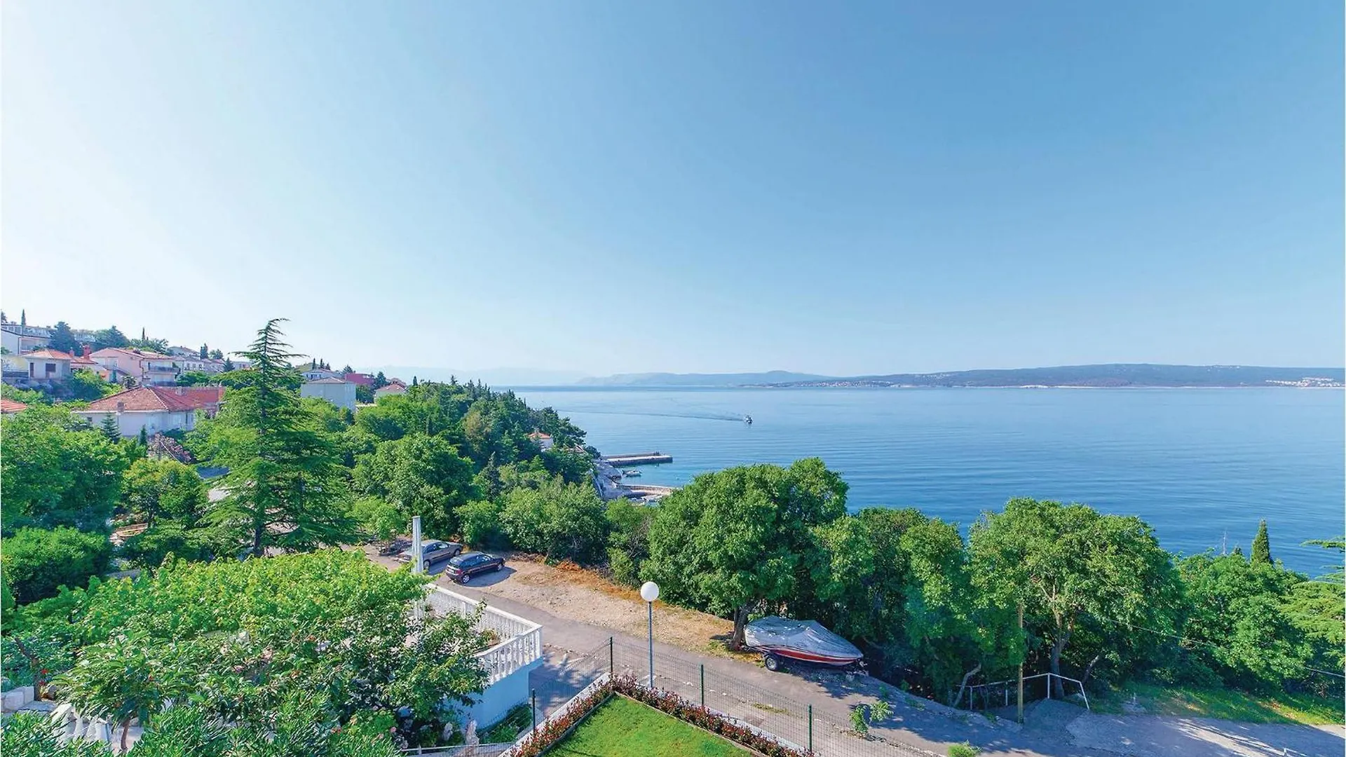 2 Bedroom Nice Apartment In Crikvenica