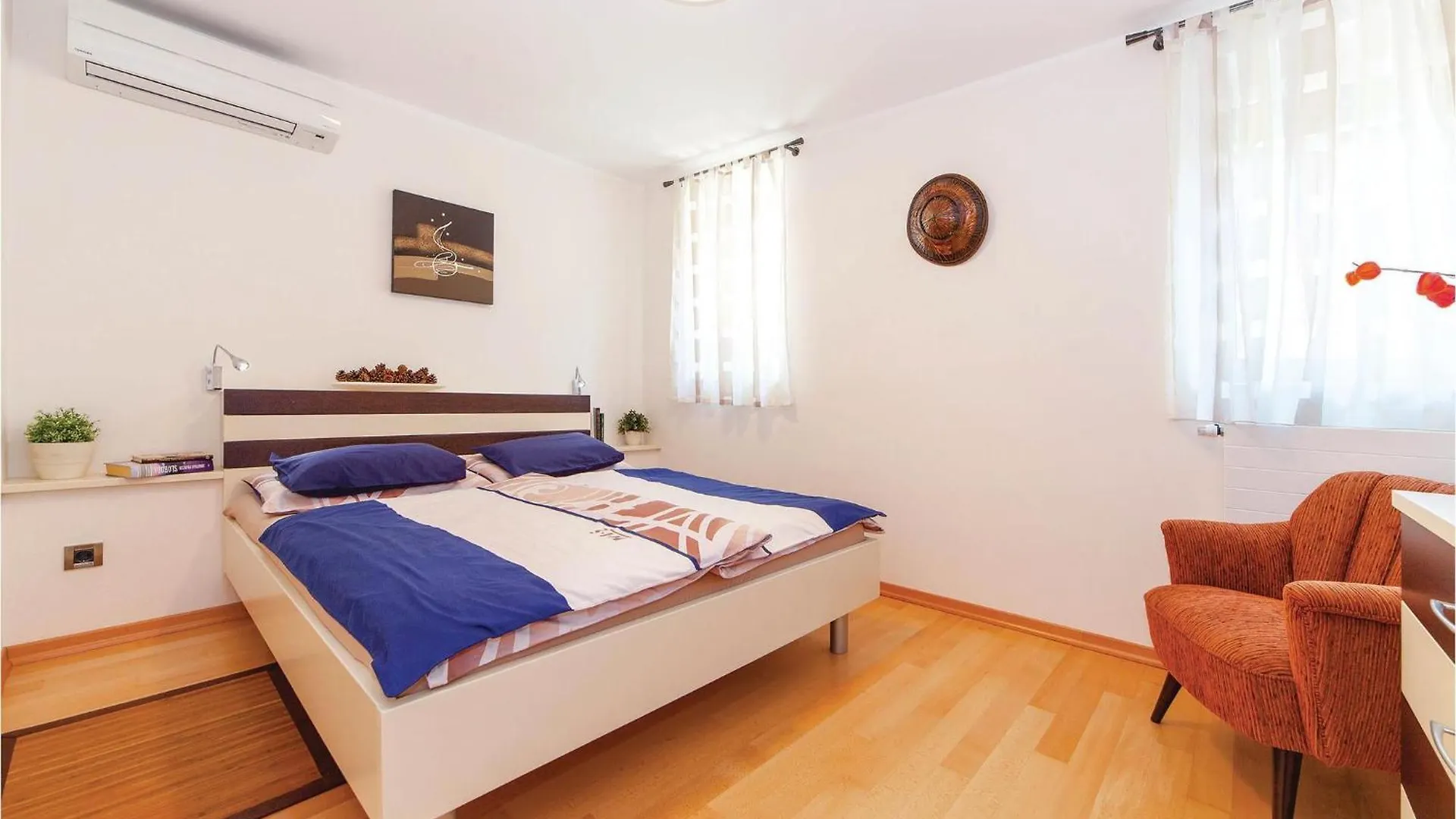 2 Bedroom Nice Apartment In Crikvenica
